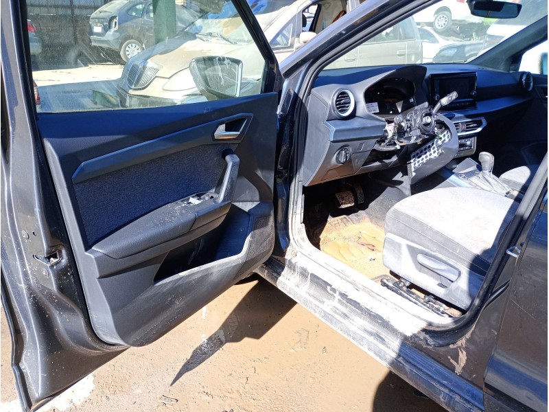 seat arona (kj7, kjp) del año 2023