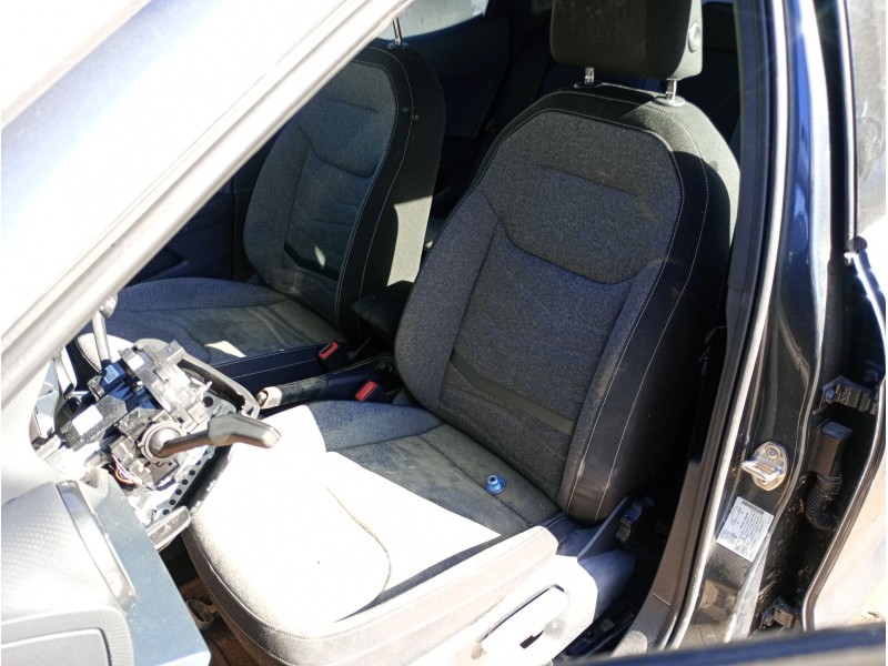 seat arona (kj7, kjp) del año 2023