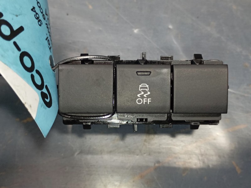 Recambio de interruptor para peugeot 208 access referencia OEM IAM   