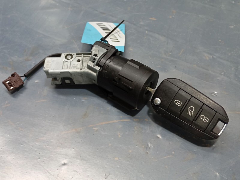 Recambio de conmutador de arranque para peugeot 208 access referencia OEM IAM 1608682880  