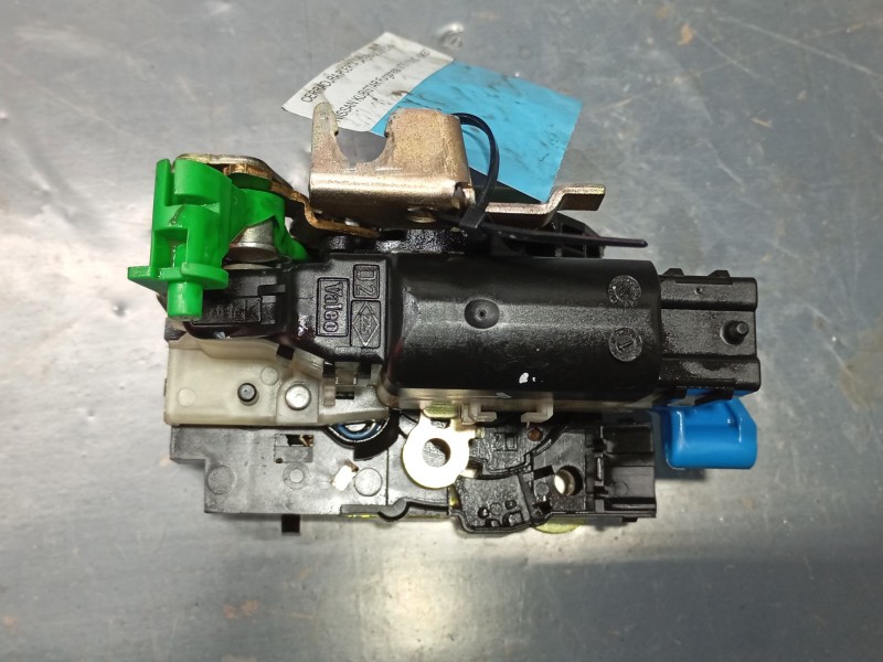 Recambio de cerradura puerta lateral derecha para nissan kubistar furgoneta (x76) 1.5 dci referencia OEM IAM 8250300QAN  