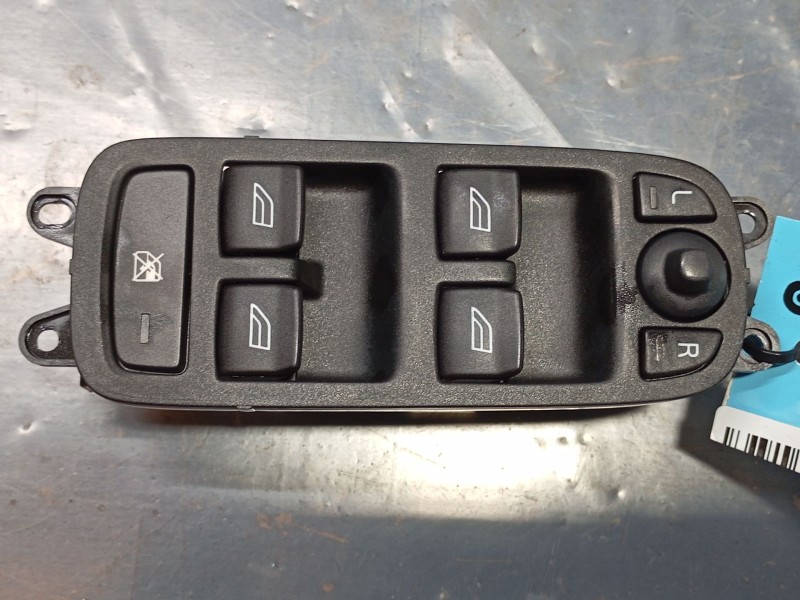 Recambio de mando elevalunas delantero izquierdo para volvo v50 familiar 2.0 diesel cat referencia OEM IAM   