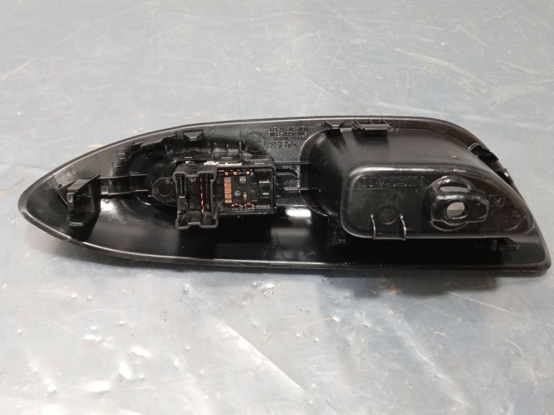 Recambio de mando elevalunas trasero izquierdo para nissan juke (f15) 1.5 dci referencia OEM IAM   
