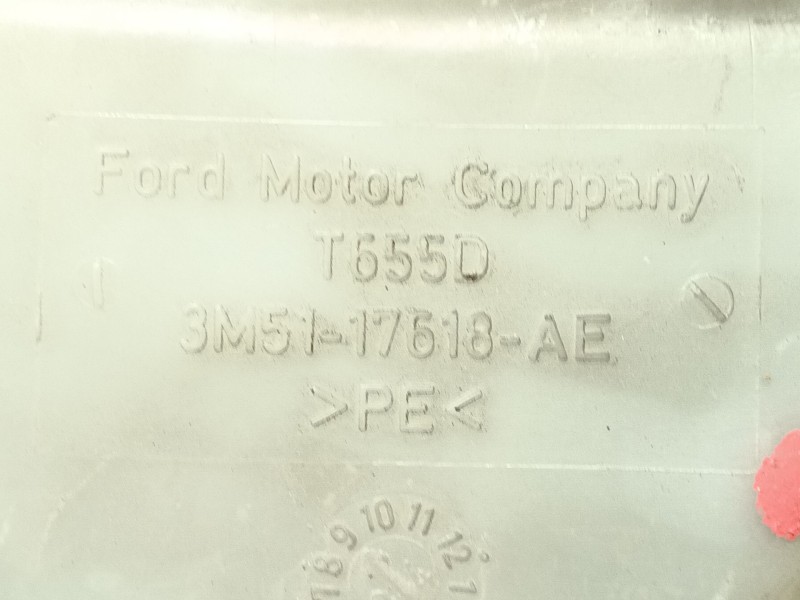 Recambio de deposito limpia para volvo v50 familiar 2.0 diesel cat referencia OEM IAM   