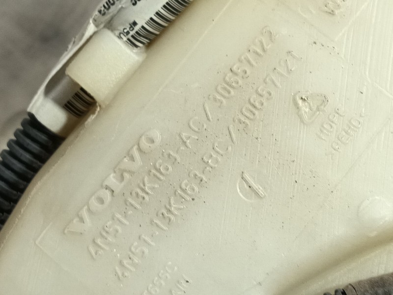 Recambio de deposito limpia para volvo v50 familiar 2.0 diesel cat referencia OEM IAM   