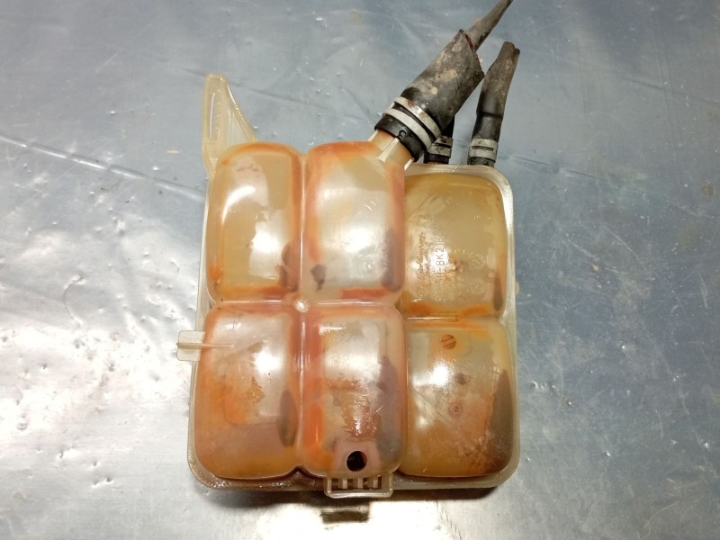 Recambio de deposito expansion para volvo v50 familiar 2.0 diesel cat referencia OEM IAM   