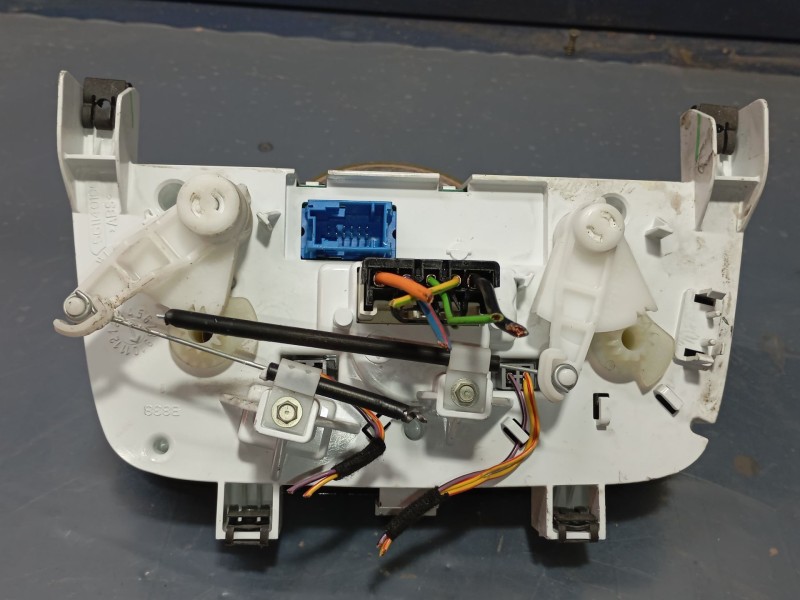 Recambio de mando calefaccion / aire acondicionado para fiat punto (199) pop referencia OEM IAM   