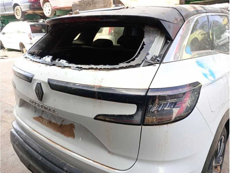 Recambio de porton trasero para renault austral tce 140 referencia OEM IAM   