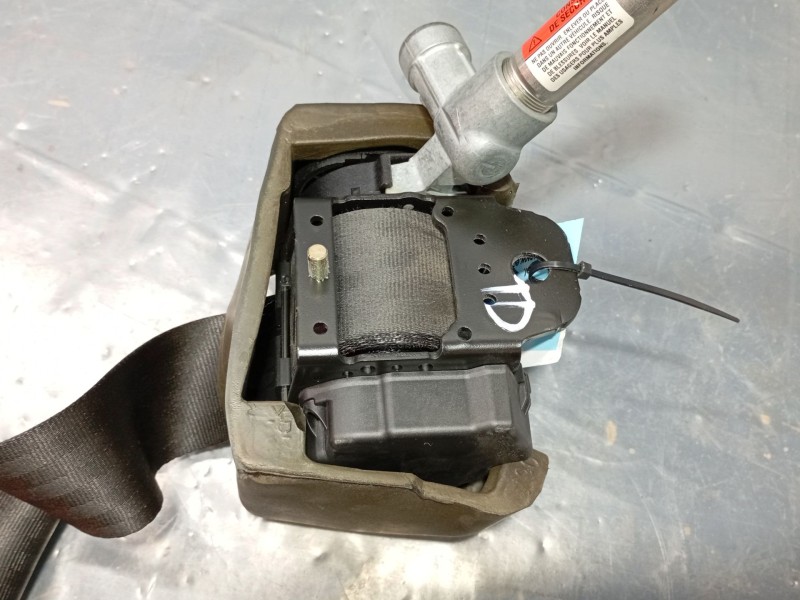 Recambio de cinturon seguridad trasero derecho para volvo v50 familiar 2.0 diesel cat referencia OEM IAM   