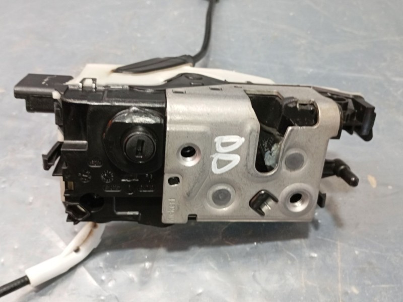 Recambio de cerradura puerta delantera derecha para peugeot 2008 (--.2013) style referencia OEM IAM 9812500780  