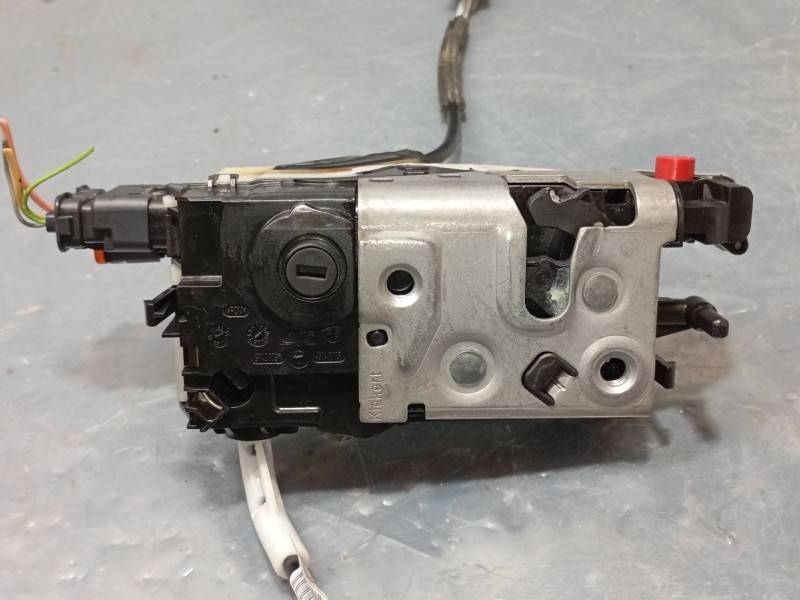 Recambio de cerradura puerta trasera derecha para peugeot 2008 (--.2013) style referencia OEM IAM 9812501180  