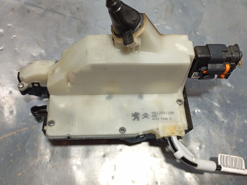 Recambio de cerradura puerta trasera derecha para peugeot 2008 (--.2013) style referencia OEM IAM 9812501180  