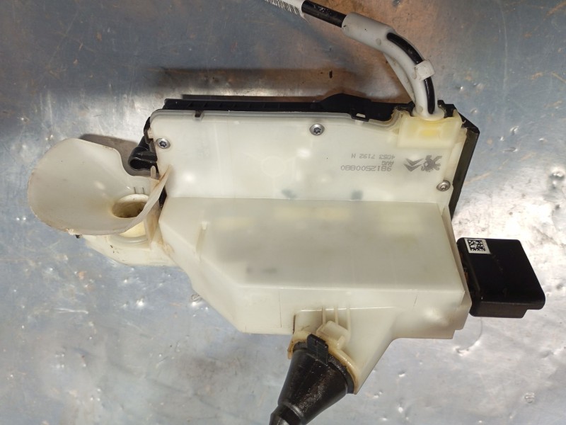 Recambio de cerradura puerta delantera izquierda para peugeot 2008 (--.2013) style referencia OEM IAM 9812500880  