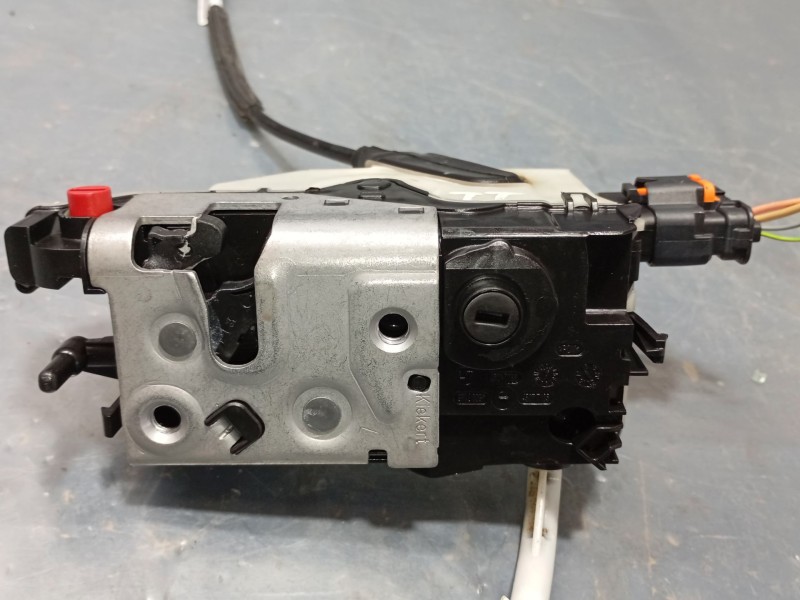 Recambio de cerradura puerta trasera izquierda para peugeot 2008 (--.2013) style referencia OEM IAM 9812501280  