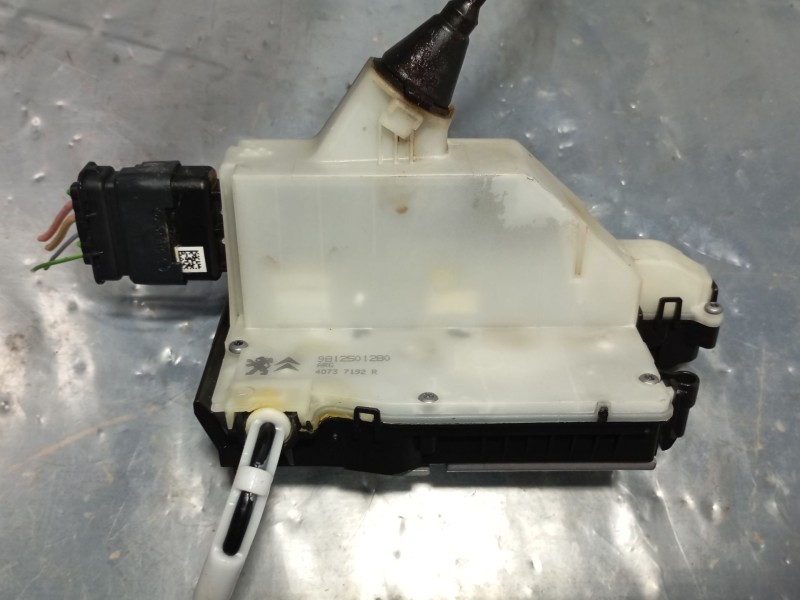 Recambio de cerradura puerta trasera izquierda para peugeot 2008 (--.2013) style referencia OEM IAM 9812501280  