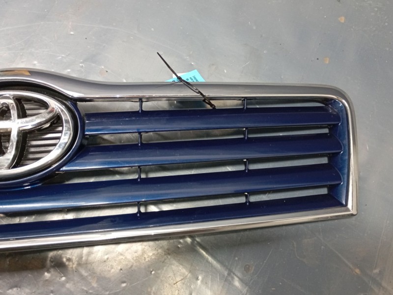 Recambio de rejilla delantera para toyota avensis berlina (t25) 1.8 sol berlina (5-ptas) referencia OEM IAM 5310005060J0  