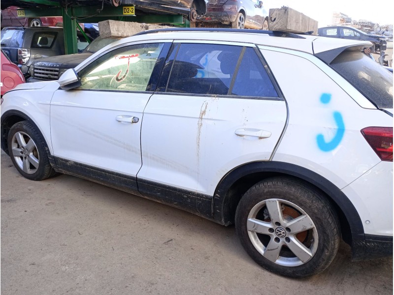 volkswagen t-roc (a11, d11) del año 2023