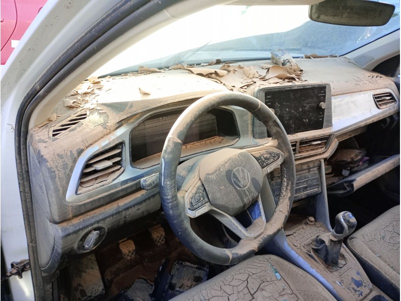 volkswagen t-roc (a11, d11) del año 2023