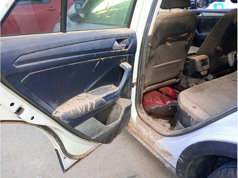 volkswagen t-roc (a11, d11) del año 2023