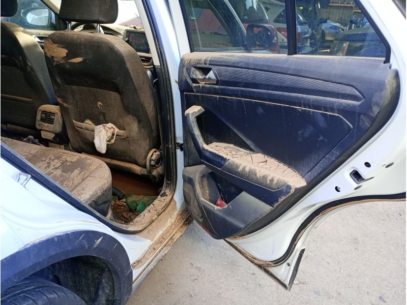 volkswagen t-roc (a11, d11) del año 2023