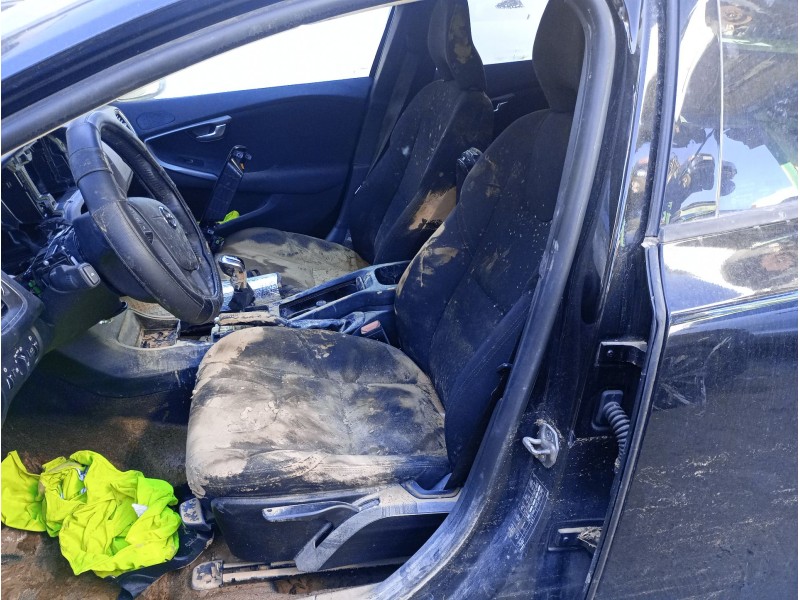 volvo v40 hatchback (525) del año 2017