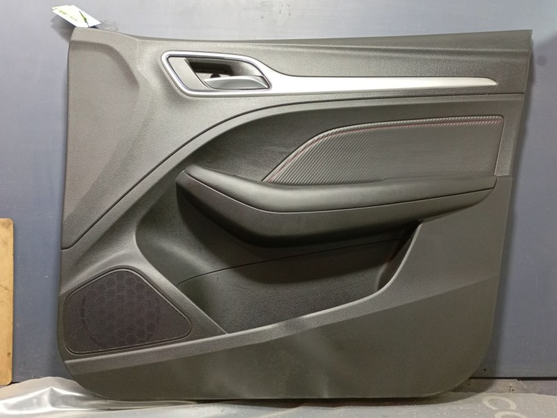 Recambio de guarnecido puerta delantera derecha para mg mg zs suv 1.5 vti referencia OEM IAM   