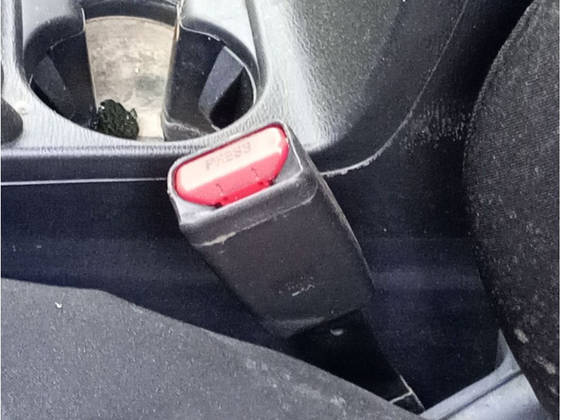 Recambio de enganche cinturon delantero izquierdo para mazda cx-5 (kf) 2.0 referencia OEM IAM   