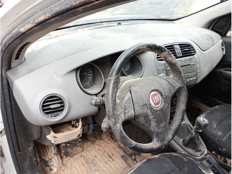 Recambio de salpicadero para fiat bravo ii (198_) 1.6 d multijet (198axh1b) referencia OEM IAM   