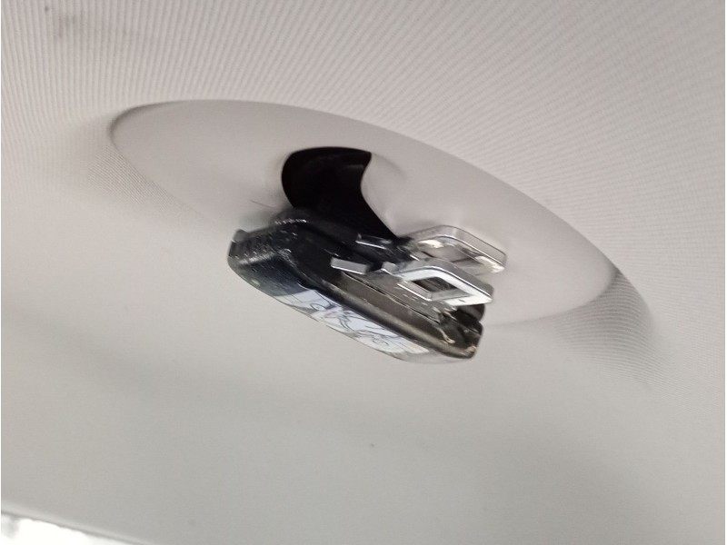 Recambio de cinturon seguridad trasero central para volkswagen touran (5t1) 2.0 tdi referencia OEM IAM   