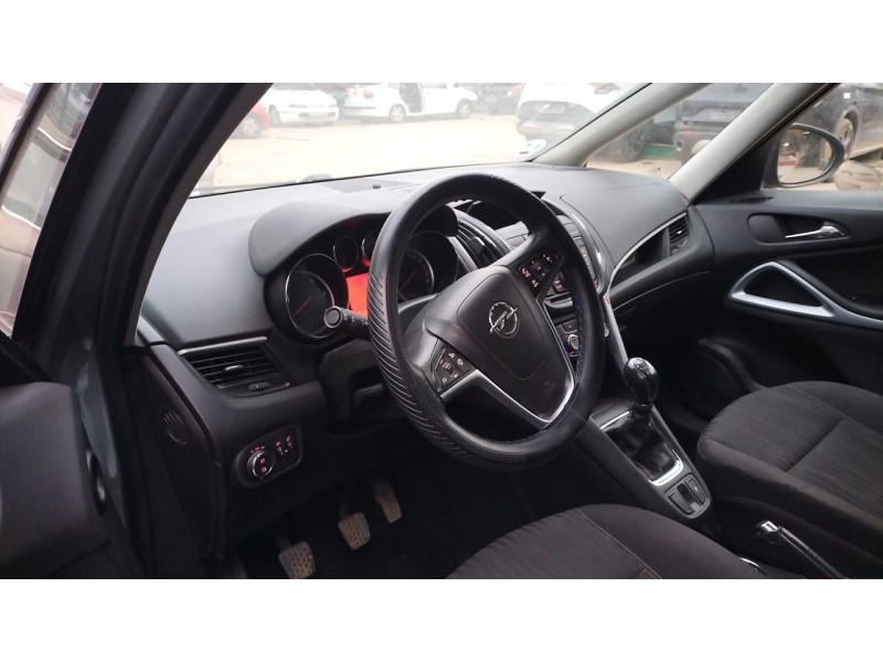 opel zafira tourer c (p12) del año 2012