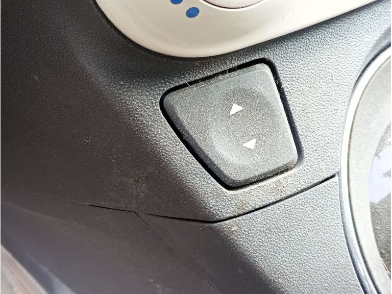 Recambio de mando elevalunas delantero izquierdo para fiat 500 (312_) 1.2 (312axa1a) referencia OEM IAM   