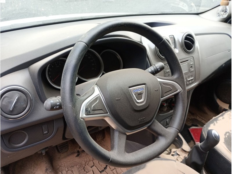 Recambio de volante para dacia sandero ii tce 90 (b8m1, b8ma) referencia OEM IAM   