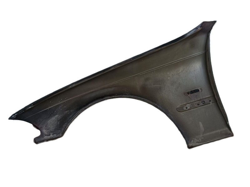 Recambio de aleta delantera derecha para bmw 3 (e46) 323 i referencia OEM IAM 41358240406  