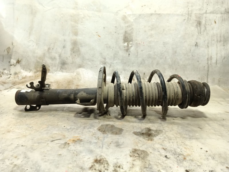 Recambio de amortiguador delantero derecho para seat toledo (kg3) style referencia OEM IAM 6R0413031BF  