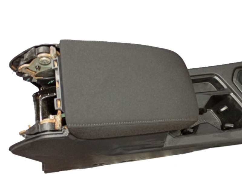 Recambio de apoyabrazos central para volkswagen tiguan (ad1, ax1) 1.4 tsi referencia OEM IAM   