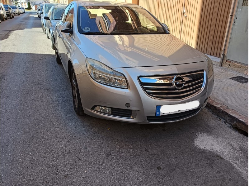 opel insignia a sedán (g09) del año 2010