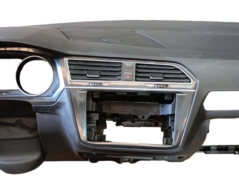 Recambio de salpicadero para volkswagen tiguan (ad1, ax1) 1.4 tsi referencia OEM IAM 5NB857003H  
