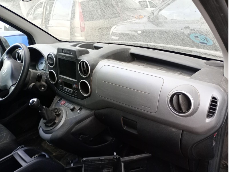 Recambio de salpicadero para peugeot partner tepee 1.6 bluehdi 100 referencia OEM IAM   