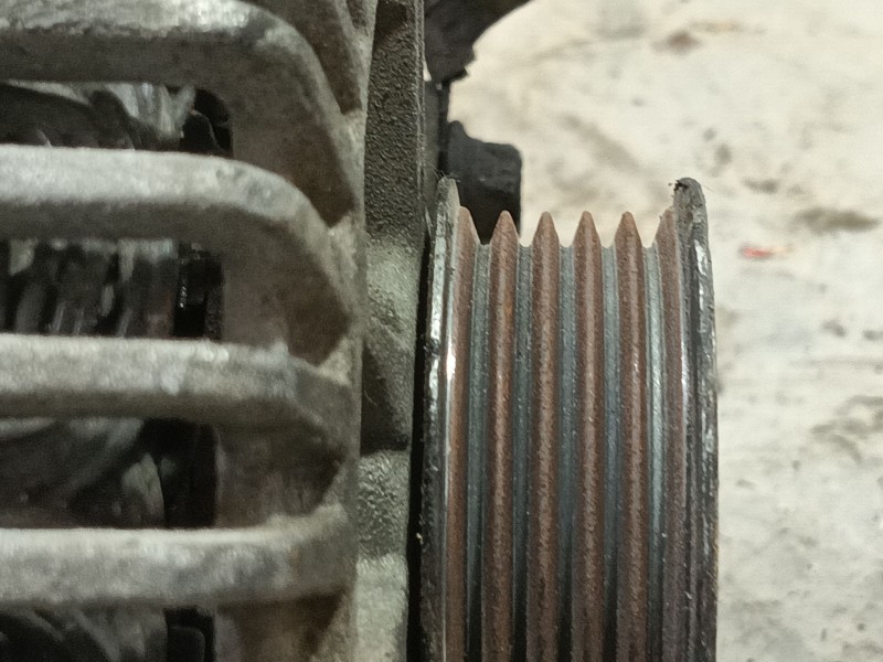 Recambio de alternador para toyota verso (_r2_) 1.6 d4-d (war20_) referencia OEM IAM 27060YV040  