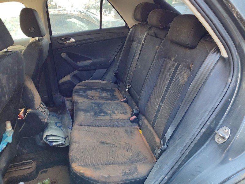 volkswagen t-roc (a11, d11) del año 2021