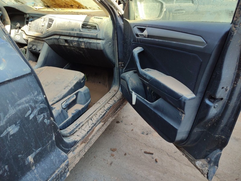 volkswagen t-roc (a11, d11) del año 2021