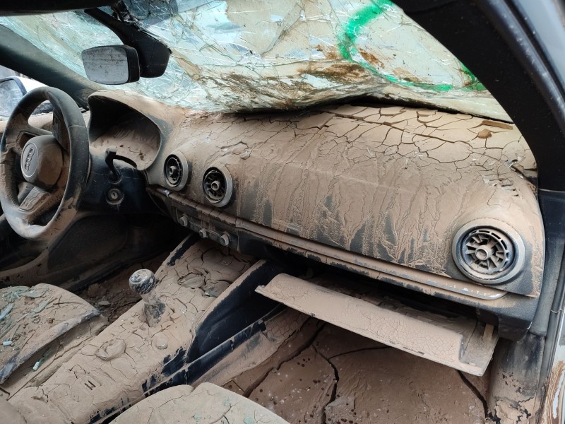 Recambio de salpicadero para audi a3 sportback (8va, 8vf) 35 tfsi referencia OEM IAM   