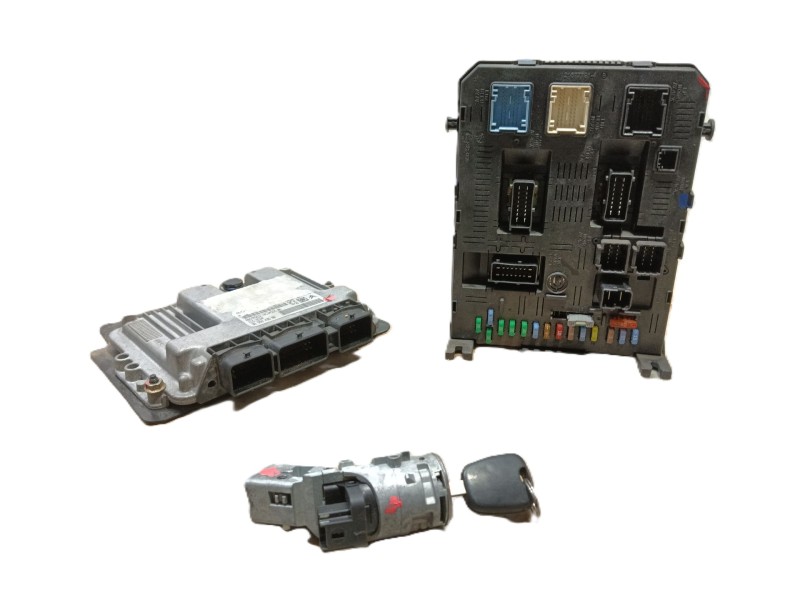 Recambio de centralita motor uce para citroën c4 berlina 1.6 16v hdi referencia OEM IAM 1940JJ 02810111863 