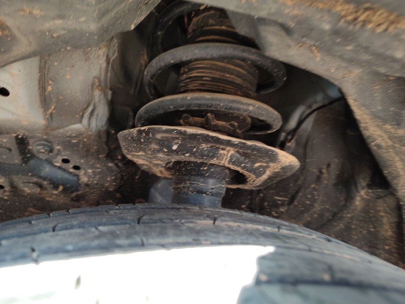 Recambio de amortiguador delantero izquierdo para toyota yaris cross (mxp_) 1.5 hybrid (mxpj10) referencia OEM IAM   