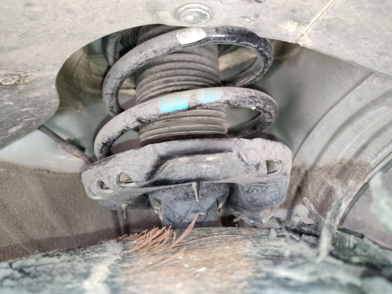 Recambio de amortiguador delantero derecho para kia ceed (cd) 1.0 t-gdi referencia OEM IAM   