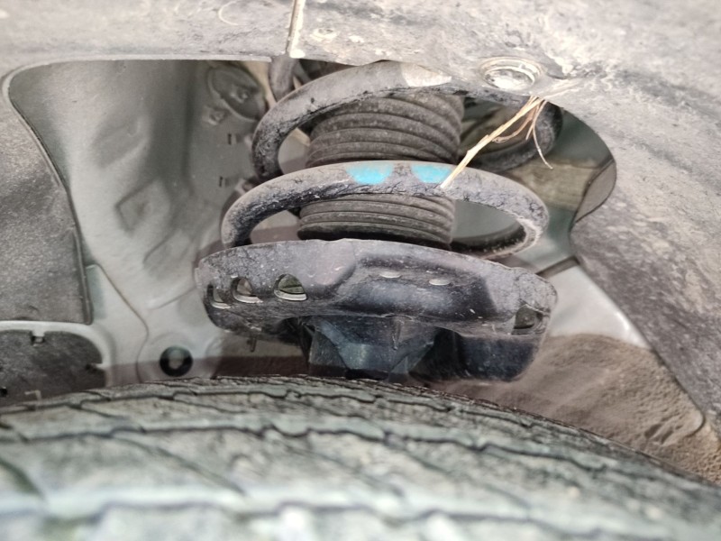 Recambio de amortiguador delantero izquierdo para kia ceed (cd) 1.0 t-gdi referencia OEM IAM   