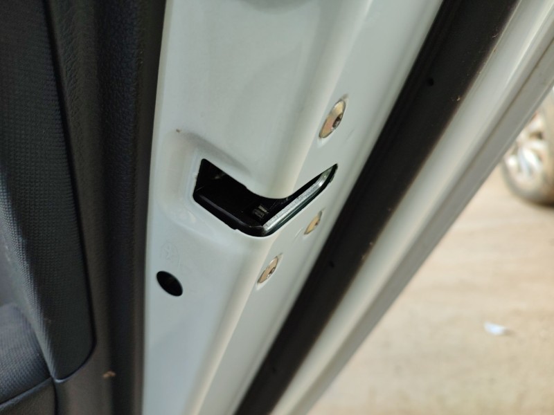 Recambio de cerradura puerta trasera derecha para kia ceed (cd) 1.0 t-gdi referencia OEM IAM   