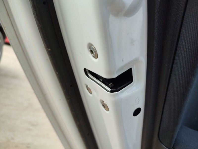 Recambio de cerradura puerta trasera izquierda para kia ceed (cd) 1.0 t-gdi referencia OEM IAM   