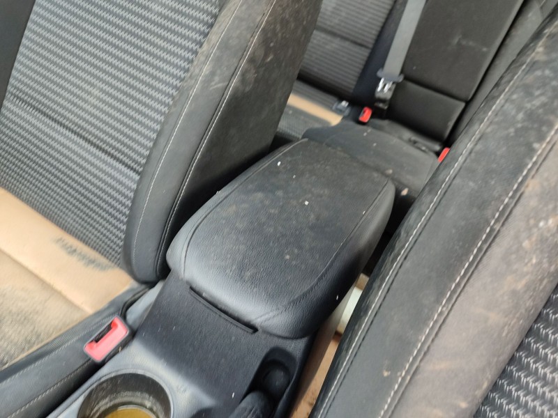 Recambio de apoyabrazos central para kia ceed (cd) 1.0 t-gdi referencia OEM IAM   