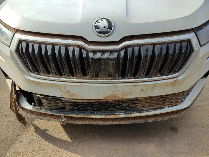 Recambio de paragolpes delantero para skoda karoq (nu7, nd7) 2.0 tdi referencia OEM IAM   